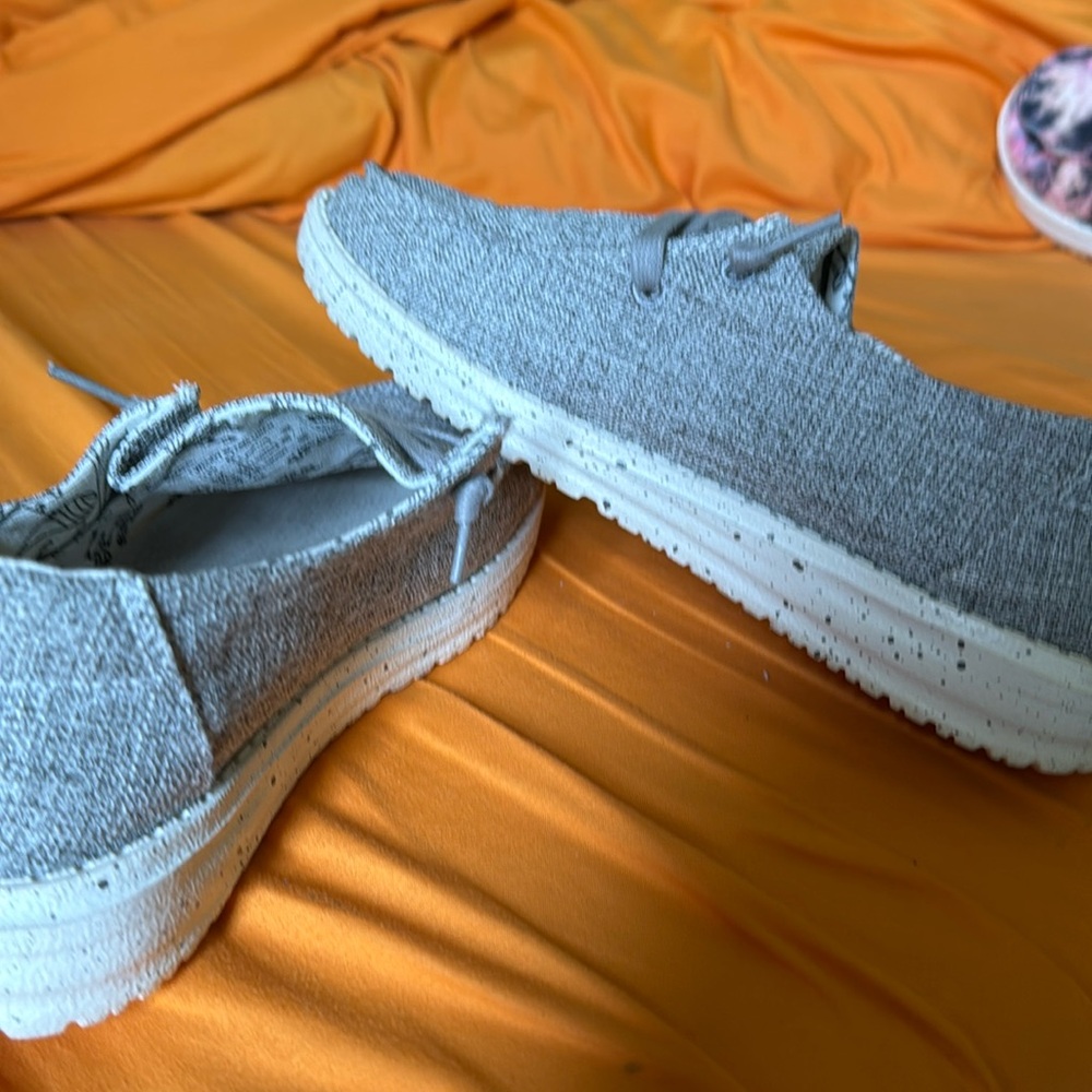 Very cute gray hey dudes, size 6.5